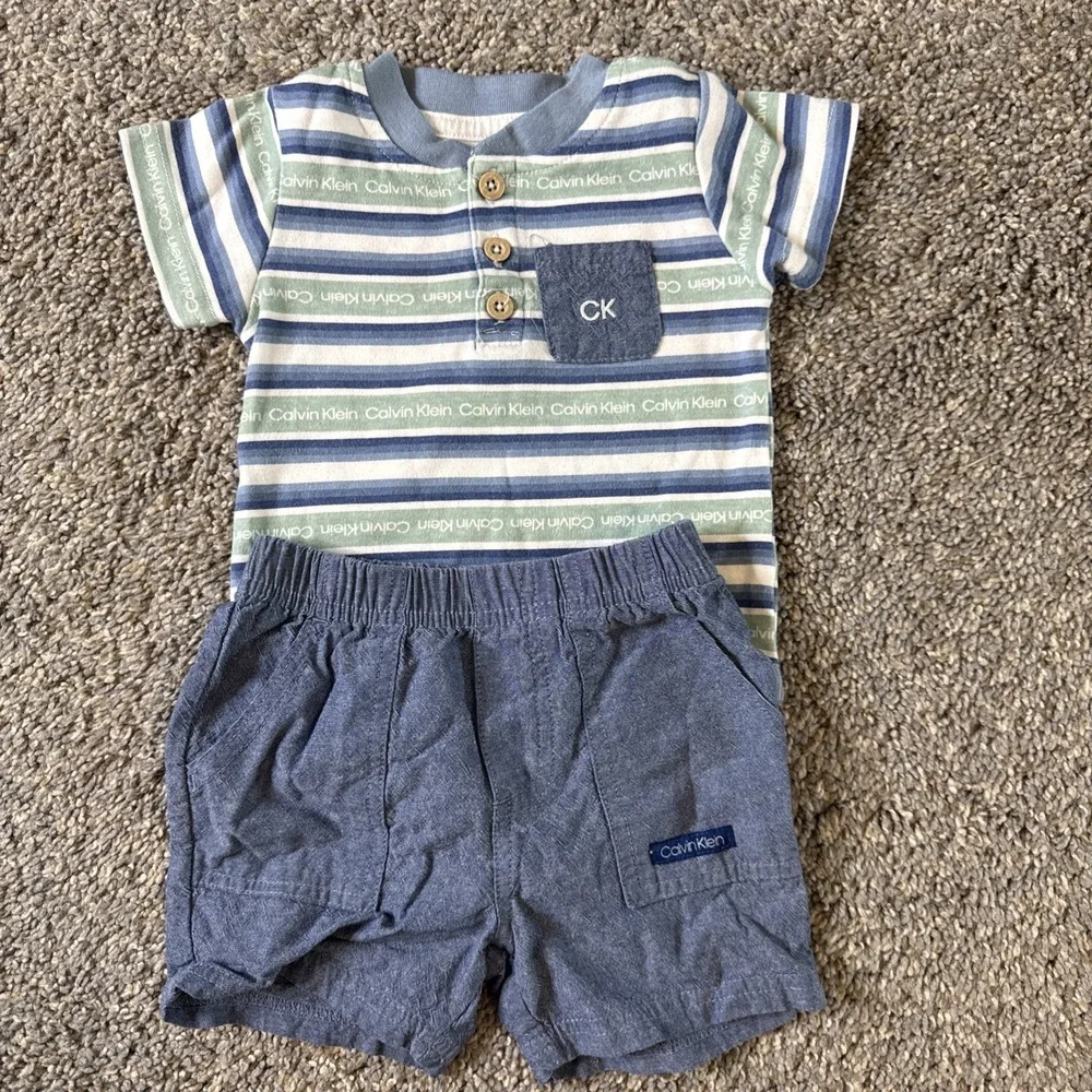 Calvin Klein Boys 2 Piece Blue Striped‎ Short Set Size 3/6 Months